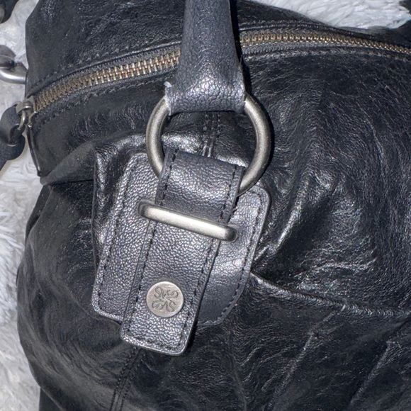 SIMPLY VERA WANG Black Leather Handbag - Picture 2 of 3